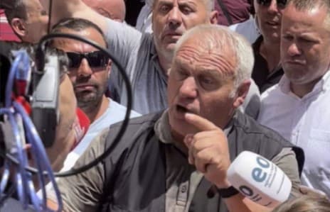 Veterani mesazh pushtetit: Qysh i kemi kap armët kundër Millosheviqit, i kapim edhe për këtë qeveri