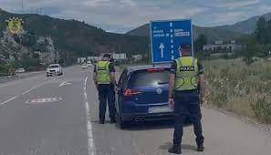 VIDEO/ Shpejtësi 191 km/h në Rrugën e Kombit, policia vendos gjoba deri 1 mln lekë