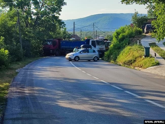 Tensione në veri, raportohet për gjuajtje me armë