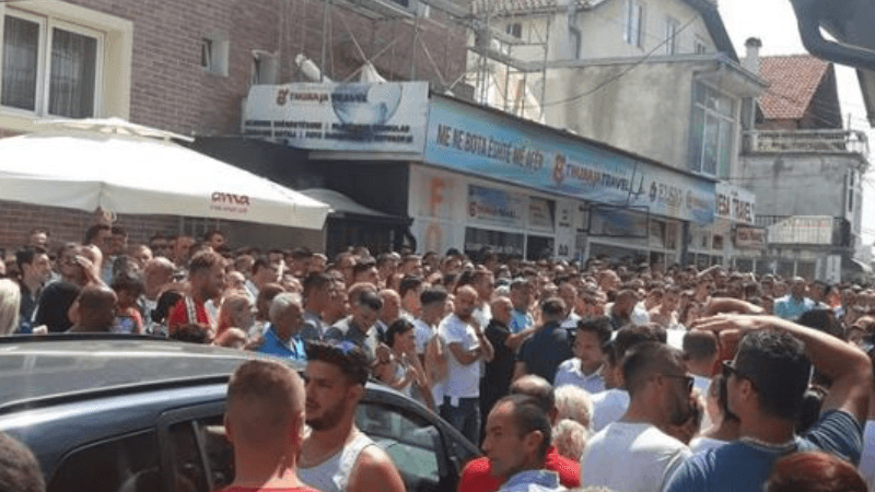 Rreth 43 mijë qytetarë lanë Kosovën gjatë vitit 2021, sociologia Ymeri: Alarmante trendi i largimit të popullsisë