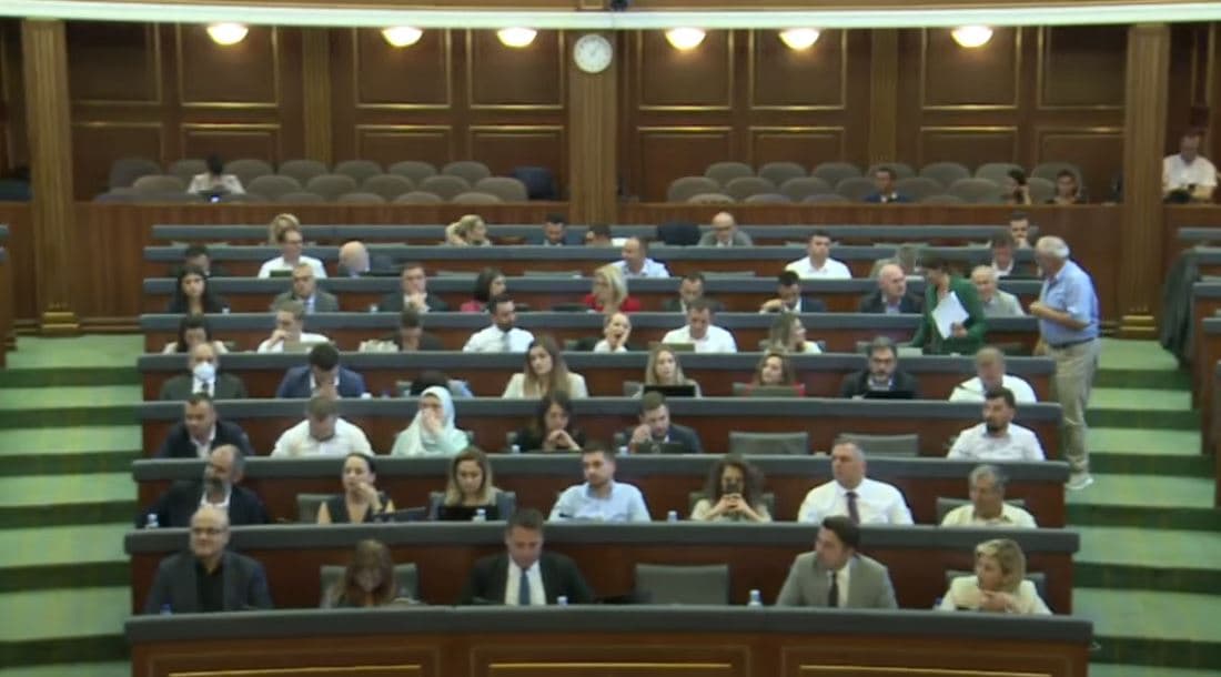 Votohet projektligji për hekurudhën Prishtinë-Durrës