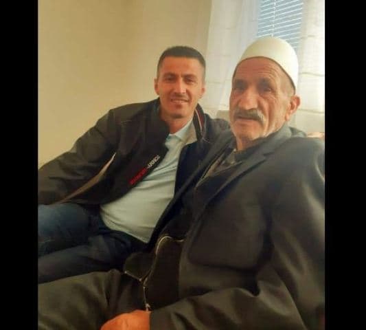 Vdes Zymer Fazliu, babai i dy dëshmorëve nga Drenasi