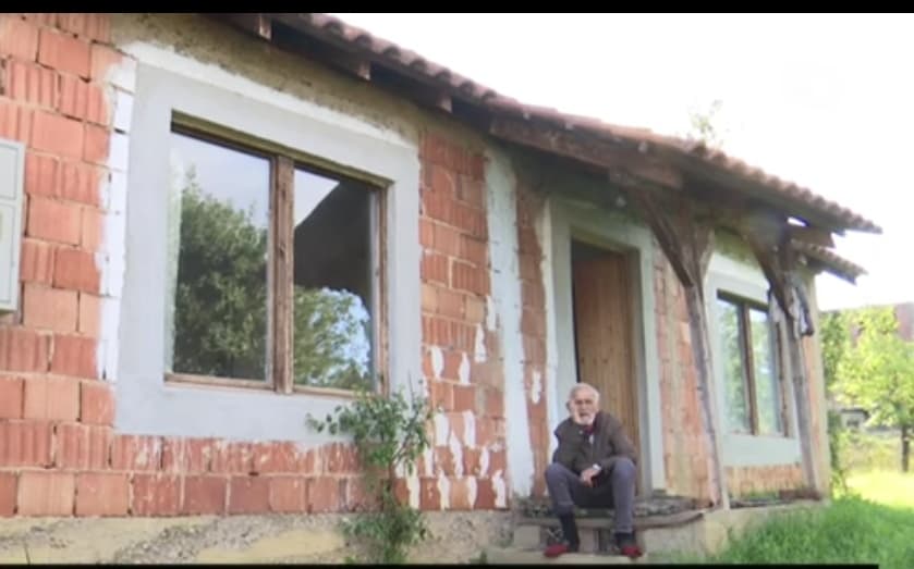 E dhimbshme: 85-vjeçari nga Drenasi jeton i vetëm dhe në terr