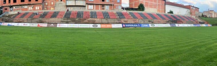 Stadiumi i Drenicës merr pamje të bukur, vendosen ulëset në tribunën lindore