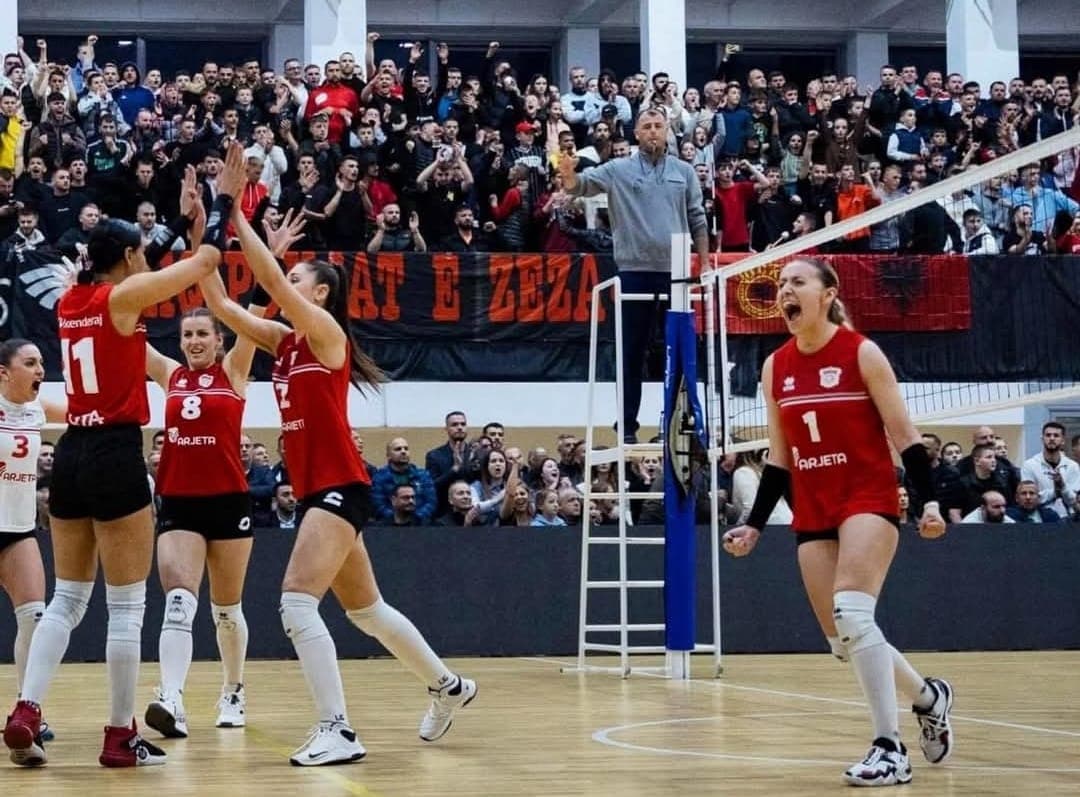 “Përkushtim dhe pasion: Rruga e vajzave të KV Skenderajt nga fillimet deri në majat e volejbollit të Kosovës dhe përfaqësimi i këtij sporti në nivel ndërkombëtar