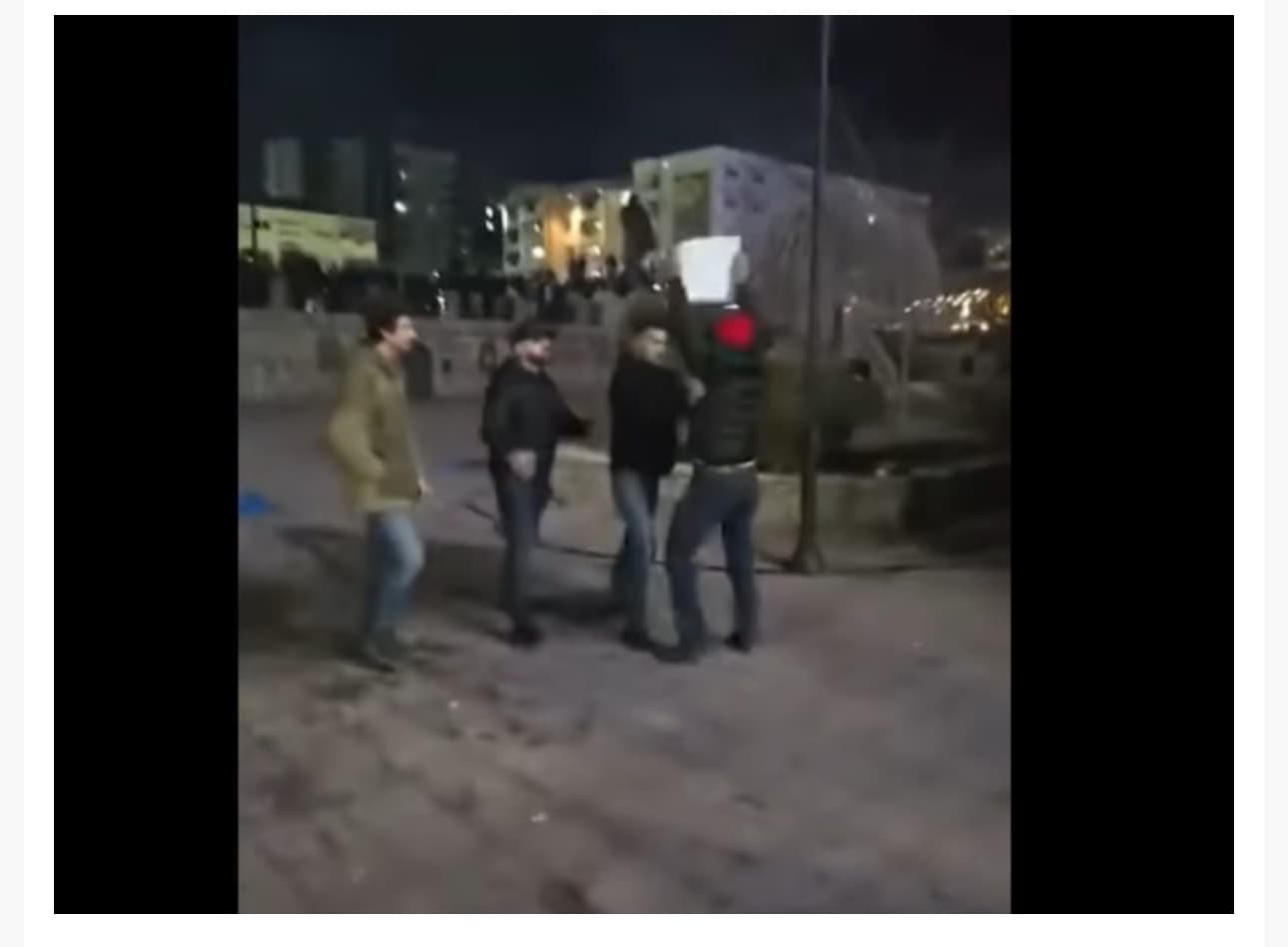 Militanti fyes i VV-së nga Mitrovica dje mori turr provokues në Skenderaj: e ngrenë prapa disa tjerë