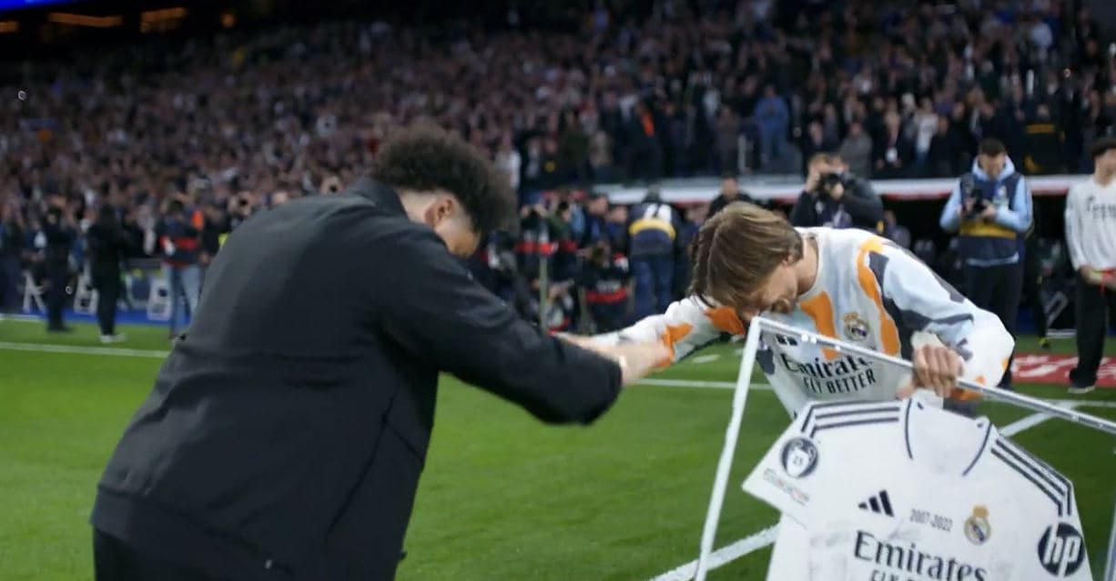 Pritje e ngrohtë për Marcelon para derbit, braziliani përshëndetet nga futbolli