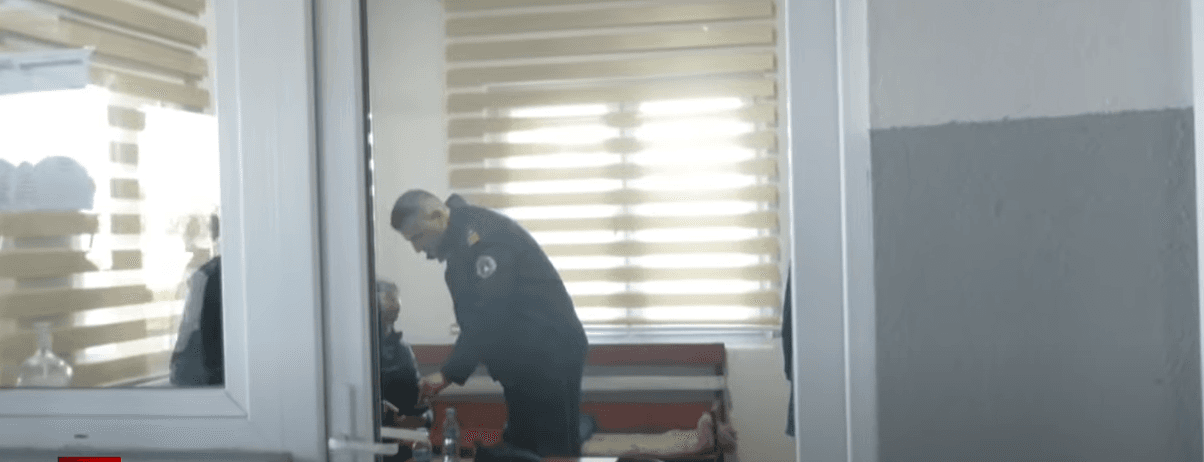 Raportohet se një person në Gjilan ka tentuar të fotografojë votën, ndalohet nga policia