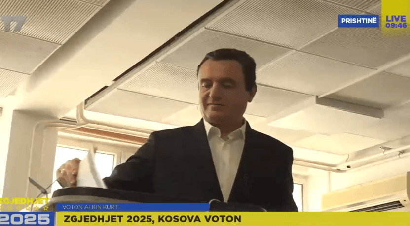 Voton Albin Kurti, nuk tregon nëse votoi edhe bashkëshortja e tij
