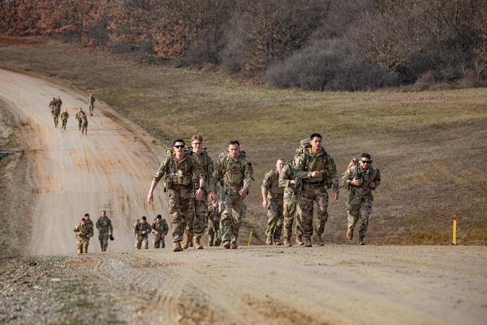 Ministria e Mbrojtjes i quan dezinformata raportimet për mundësinë e largimit të trupave amerikane nga Kosova
