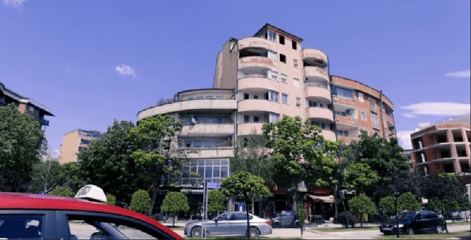 Premtimi i ndërprerë, 18 vjet pritje për një banesë që nuk u përfundua kurrë