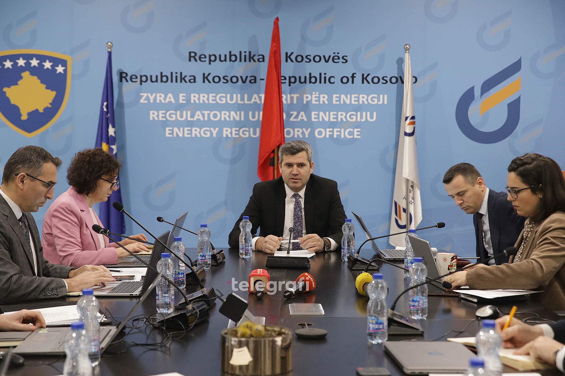Tregu i lirë i energjisë, ZRRE: Bizneset që s’lidhen kontrata furnizohen nga KEK për 60 ditë