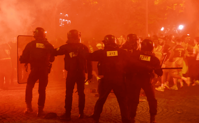 Shpërthen dhuna në Francë pas fitores së PSG, dy të vdekur dhe mbi 550 të arrestuar