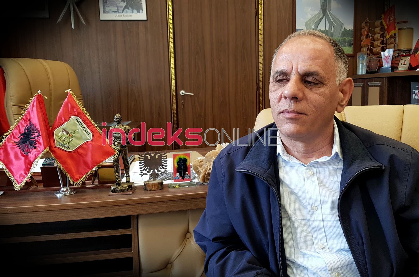 Reagon Suma: Përdorimi i vules me emrin e një krimineli serb është në kundërshtim me ligjet e Kosovës