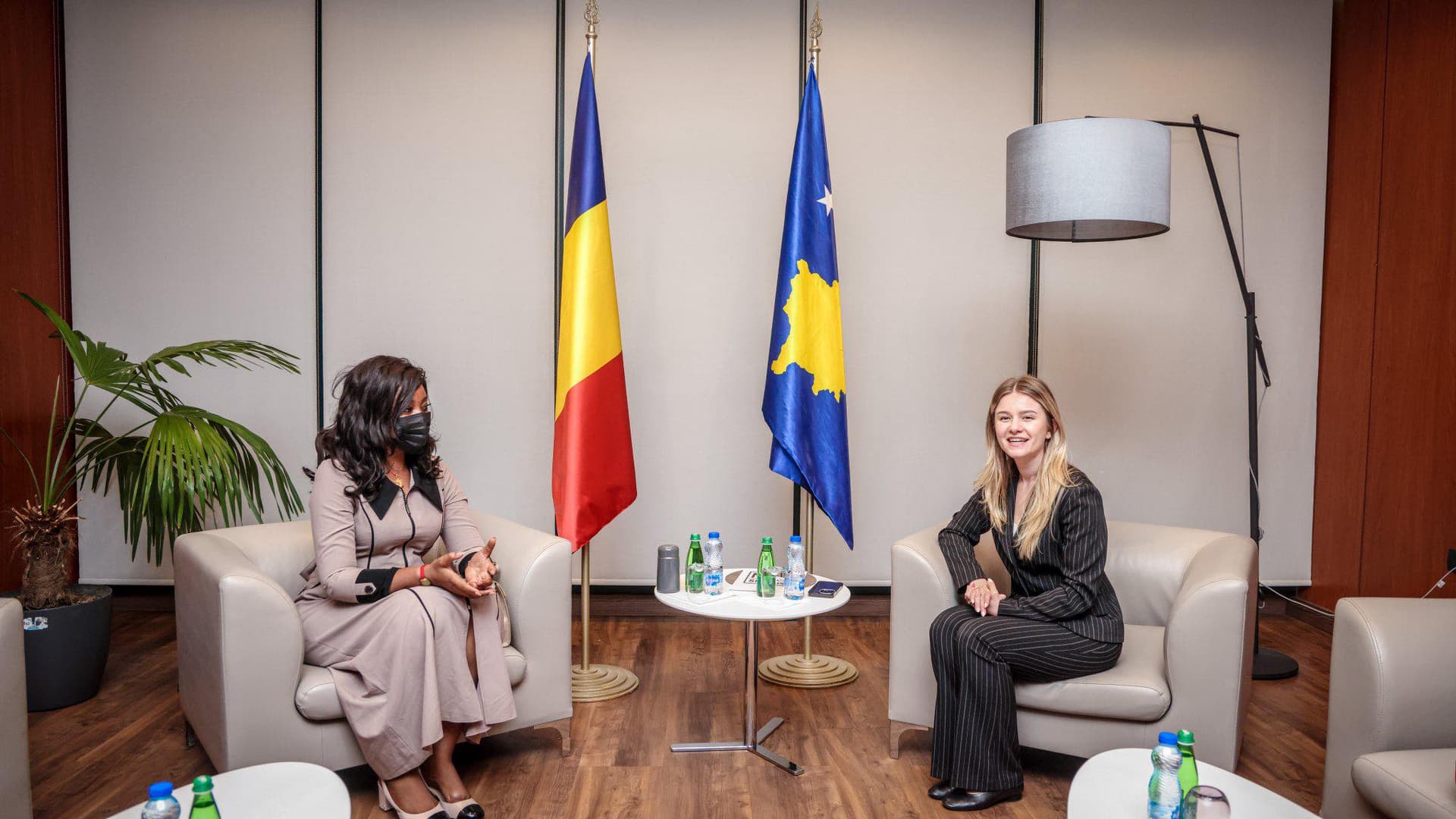 Ministrja për Gratë e Çadit vjen në Kosovë, do të marrë pjesë në Forumin e udhëhequr nga presidentja Osmani