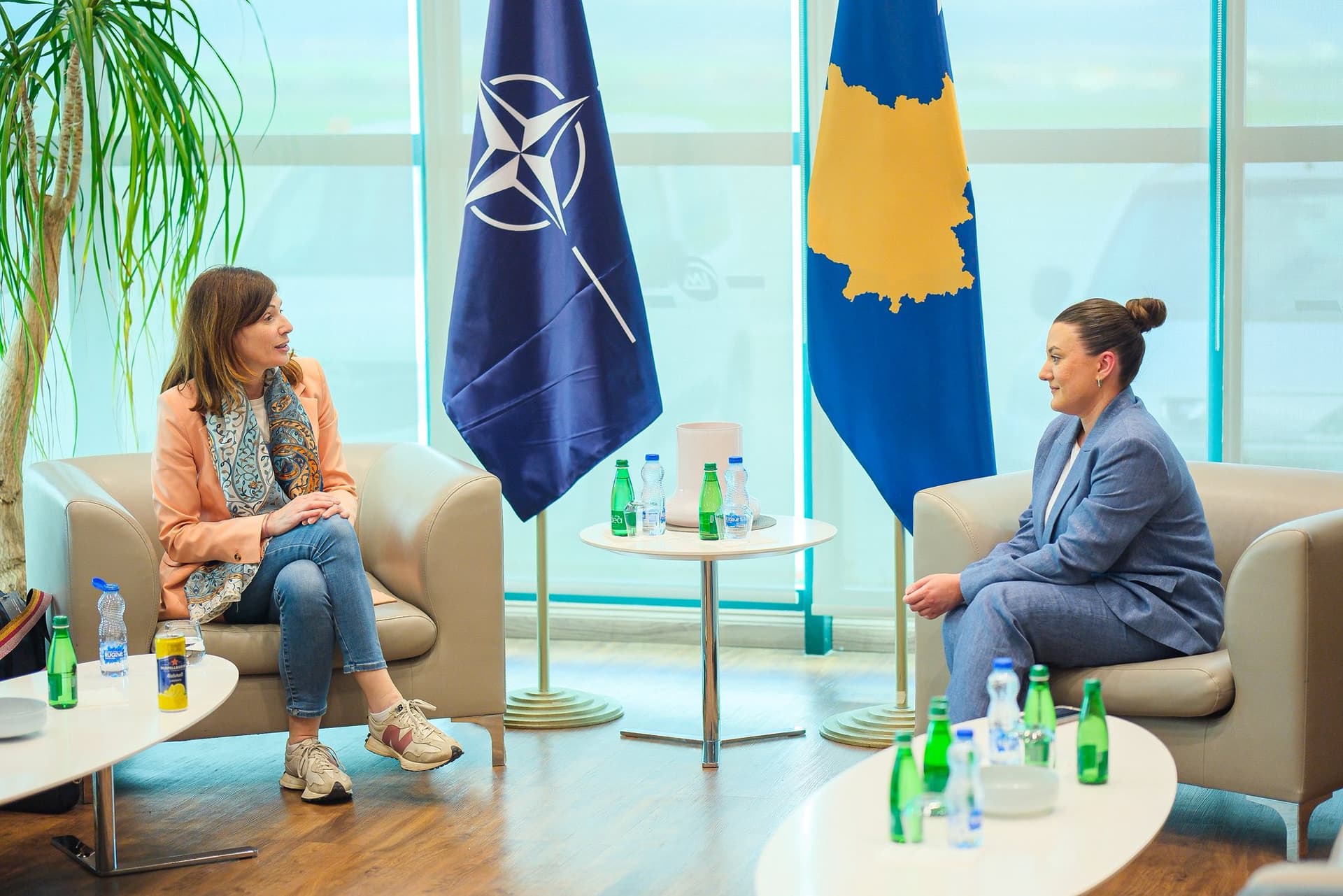 Vjen në Kosovë edhe përfaqësuesja speciale e sekretarit të përgjithshëm të NATO-s