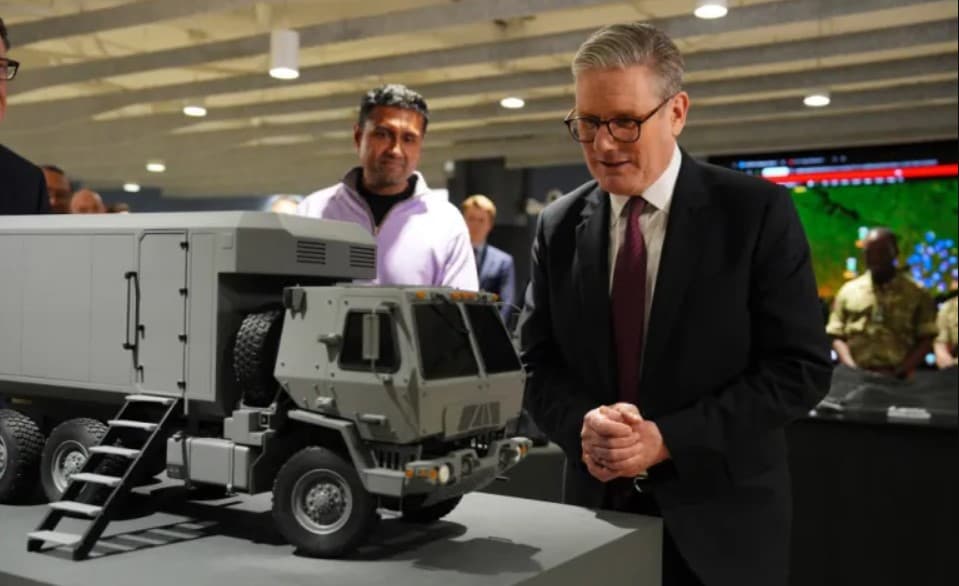 Featured image for Kryeministri Starmer bën thirrje për ‘gatishmëri për luftë’ ndërsa qeveria e tij zbulon një plan prej gati 2 miliardë dollarësh për investime në armatim