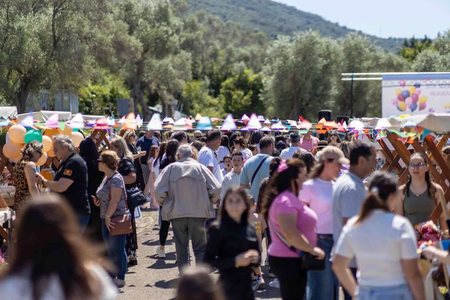 Në Ulqin Dita Botërore e Fëmijëve u festua me ngjyra, këngë dhe dashuri