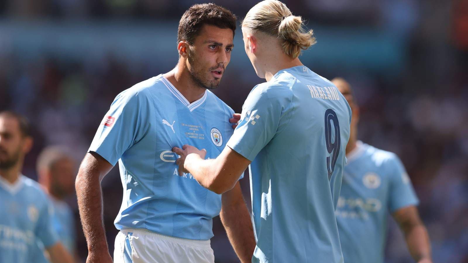 Real Madridi e admiron, por Manchester City po i ofron Rodrit një kontratë rekord