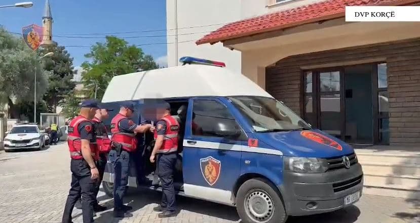 Drogë edhe në parukeri, arrestohen burrë e grua në Korçë