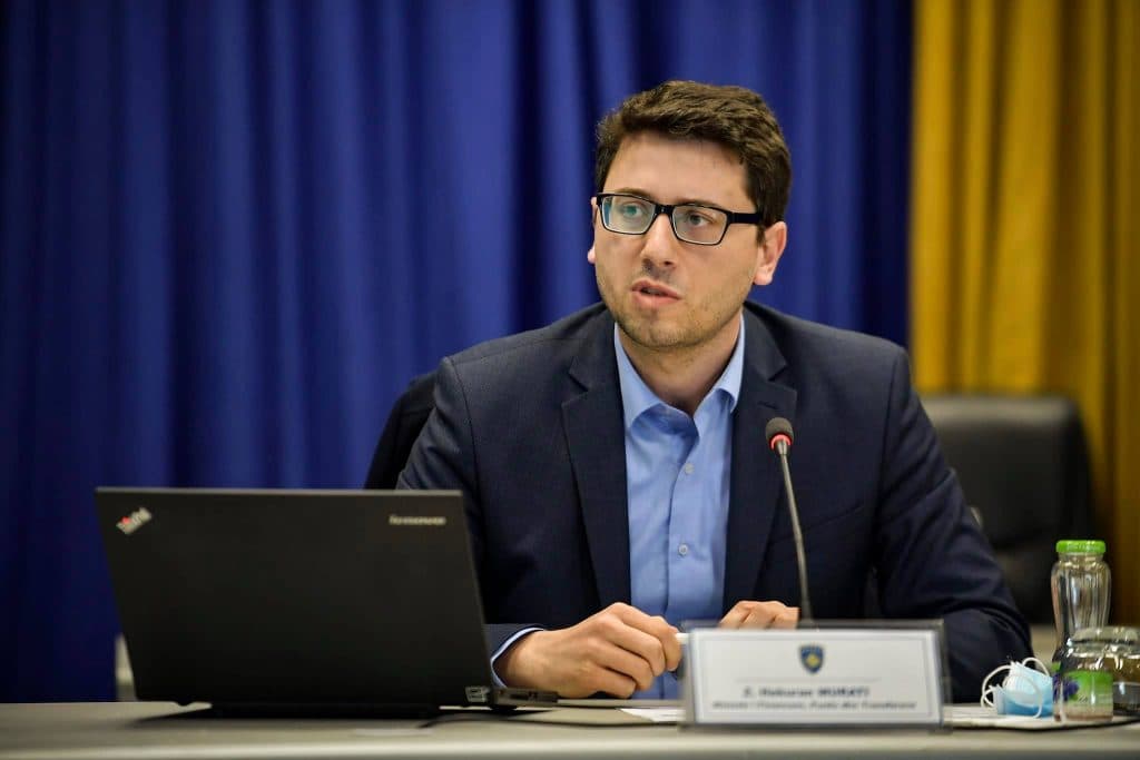 Murati flet për rritje historike të pagës mesatare në sektorin privat, s’e përmend inflacionin
