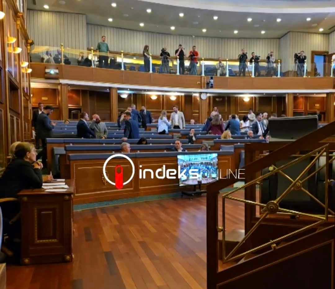 Vazhdon seriali, sot episodi i 43-të me radhë