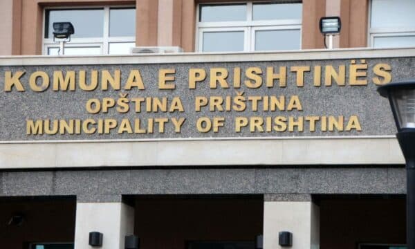Për të përballuar fluksin, zgjatet orari i punës për disa shërbime komunale në Prishtinë