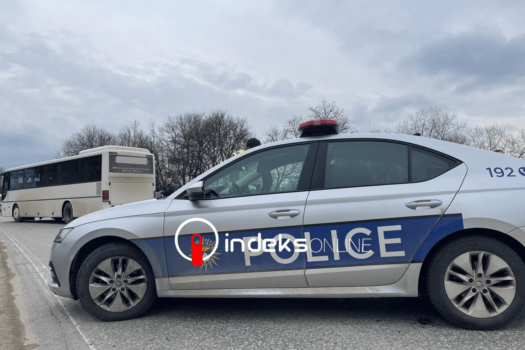 Aksidentohet një minibus në rrugën Gjakovë-Klinë, tre të lënduar