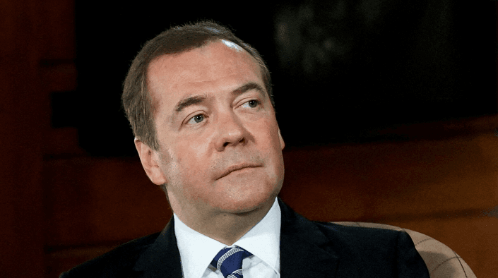 Medvedev pas deklaratave të Trump: Amerikani po lëkundet sërish, por ne do ta marrim tokën tonë