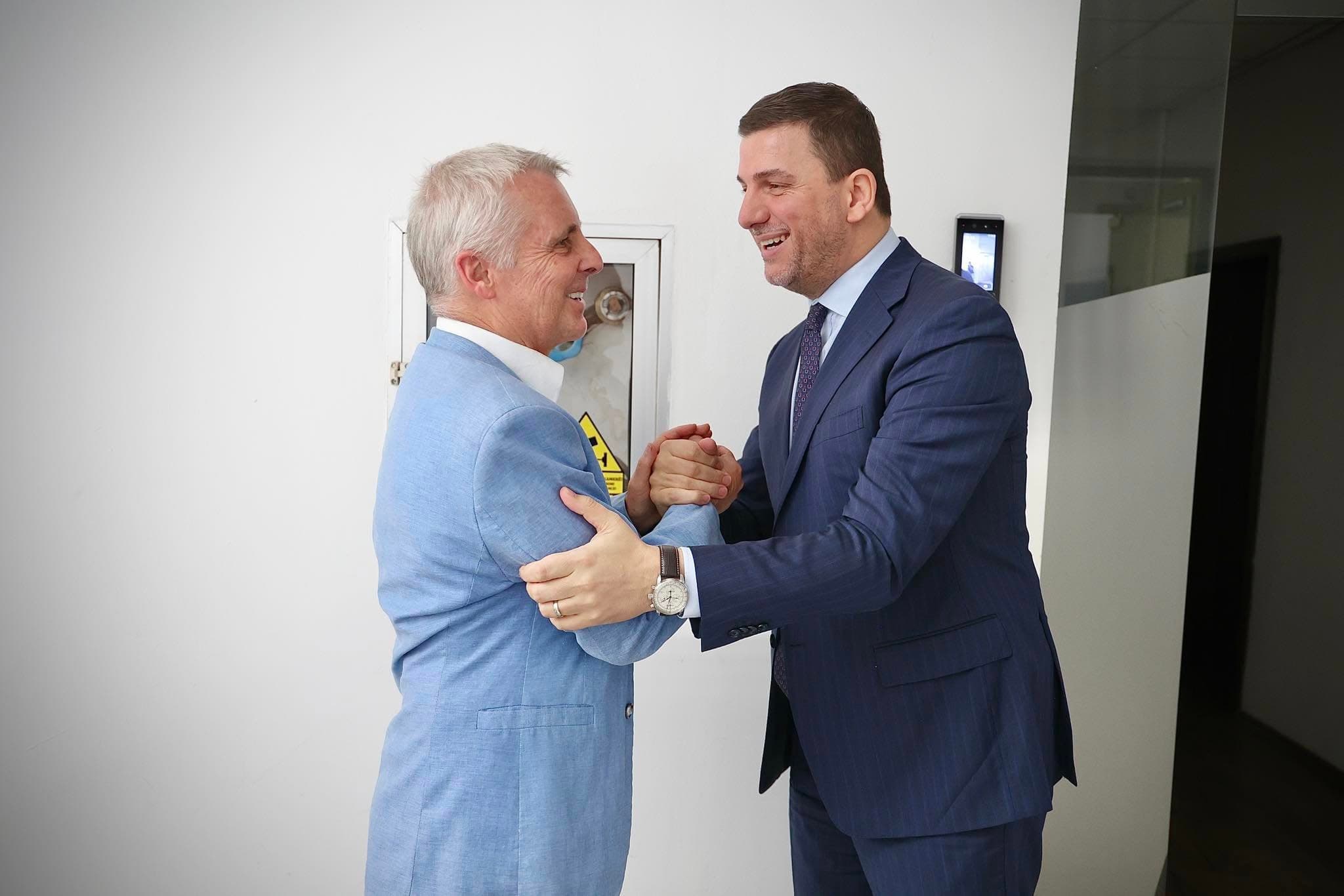 ​Krasniqi dhe Rohde diskutojnë për tejkalimin e bllokadës politike