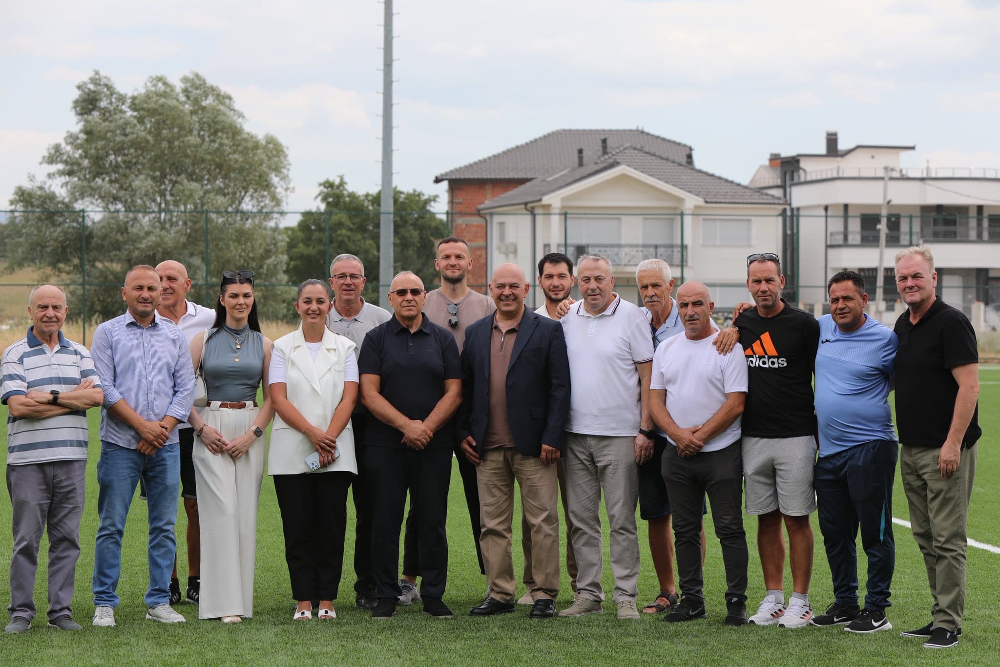 Përurohet fusha e futbollit “Shani Nushi” në Gjakovë, financimi u bë nga FFK-ja dhe komuna