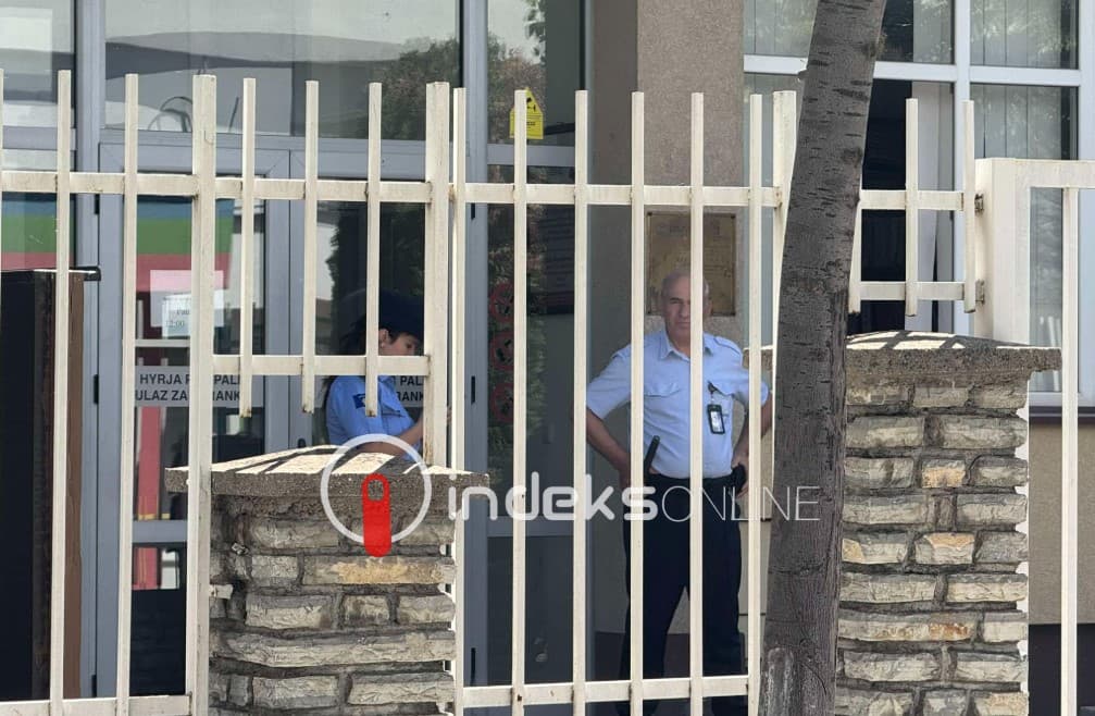Vdekja e Agonit/ Seancë e mbyllur për pesë policët e arrestuar (Video)