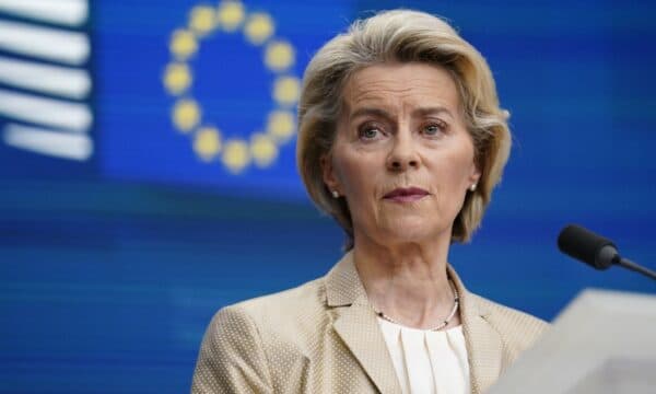 Von der Leyen: Të ulim kostot e energjisë dhe të ndalojmë gazin rus