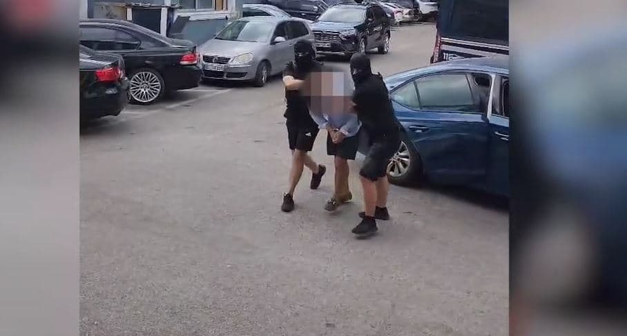 Në kërkim ndërkombëtar si pjesë e një organizate kriminale, arrestohet 46 vjeçari në Tiranë, do ekstradohet drejt Italisë