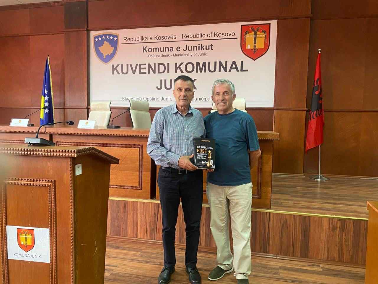 Kryetari i Junikut, Ruzhdi Shehu mirëpriti personalitetin e shquar Prof. Dr. Enver Bytyçin nga Tirana