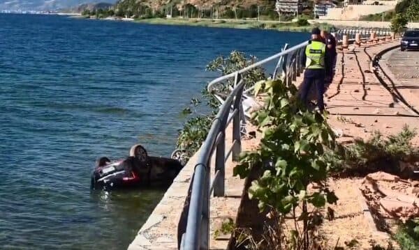 Aksident tragjik në Pogradec/ Makina bie në liqen, humb jetën 34-vjeçari