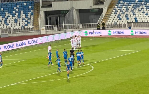 Vikingur shënon gol ndaj Malishevës pak para fundit të pjesës së parë (VIDEO)