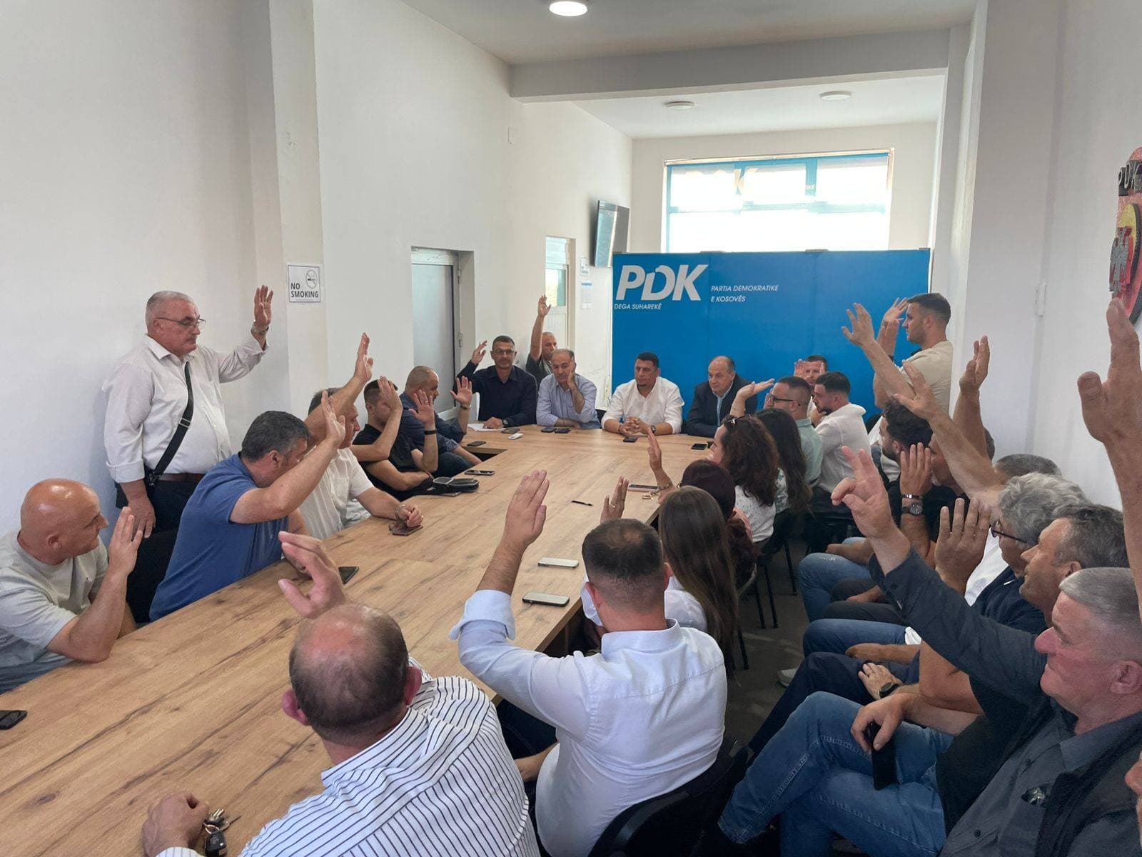 PDK-ja prezanton kandidatin e aj për kryetar të Suharekës