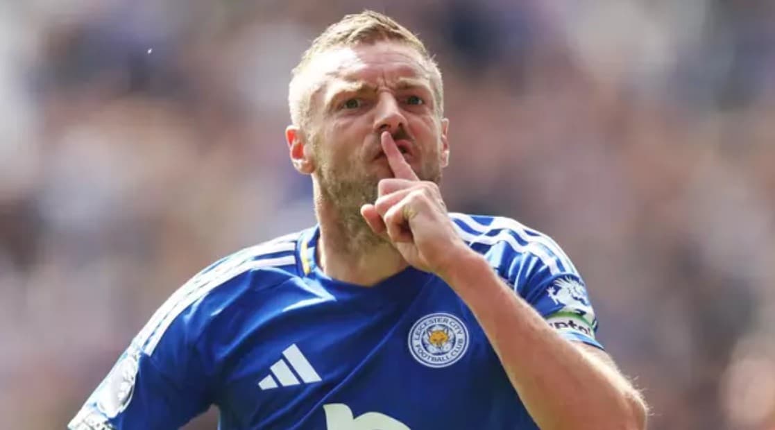Valencia synon “bomberin” veteran Jamie Vardy, por has në konkurrencë të fortë
