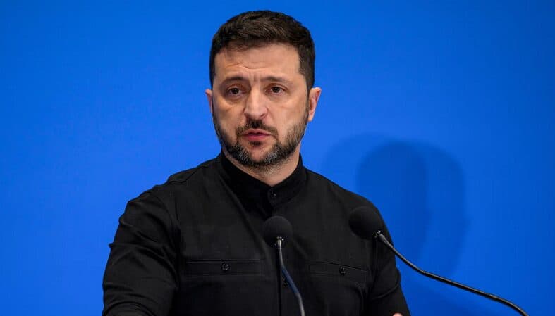 Zelensky njofton se SHBA-ja ka rifilluar furnizimet ushtarake për Ukrainën
