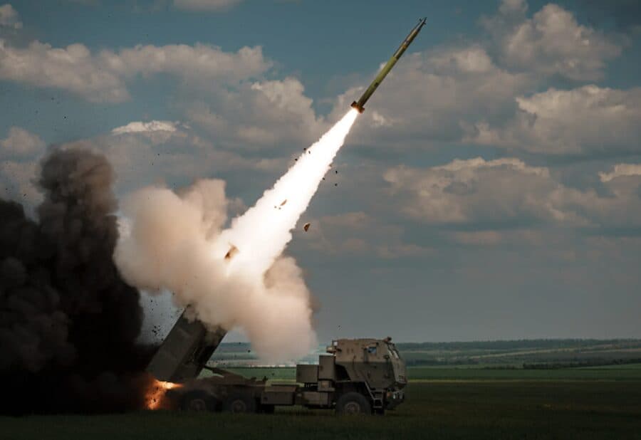 “Predha e raketa balistike”, Kievi ngre alarmin: Rusia po na vret me armët e Koresë së Veriut