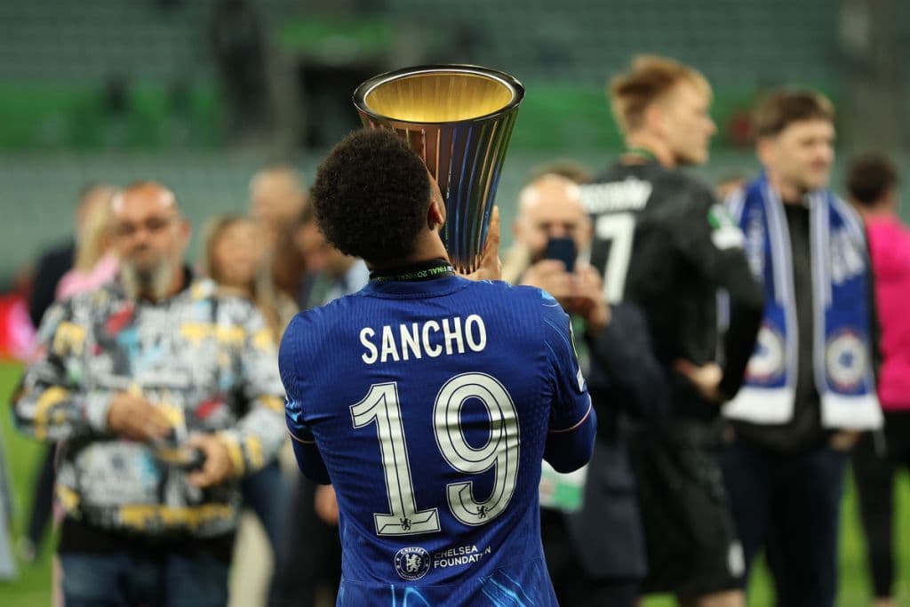 Juventusi arrin marrëveshje me Jadon Sanchon