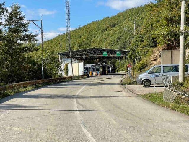 Pritjet për të hyrë në Kosovë po zgjasin deri në 10 minuta