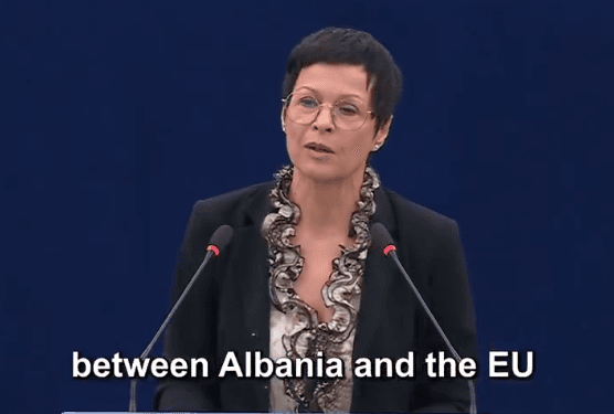Kos thotë se negociatat për anëtarësimin e Shqipërisë në BE po zhvillohen më shpejtë se kurrë – përmend vitin 2027 si mundësi për t’i mbyllur