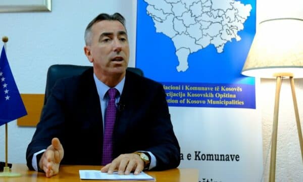Bllokohen xhirollogaritë bankare në disa komuna, Ibrahimi: Po paralizohet funksionimi i institucioneve