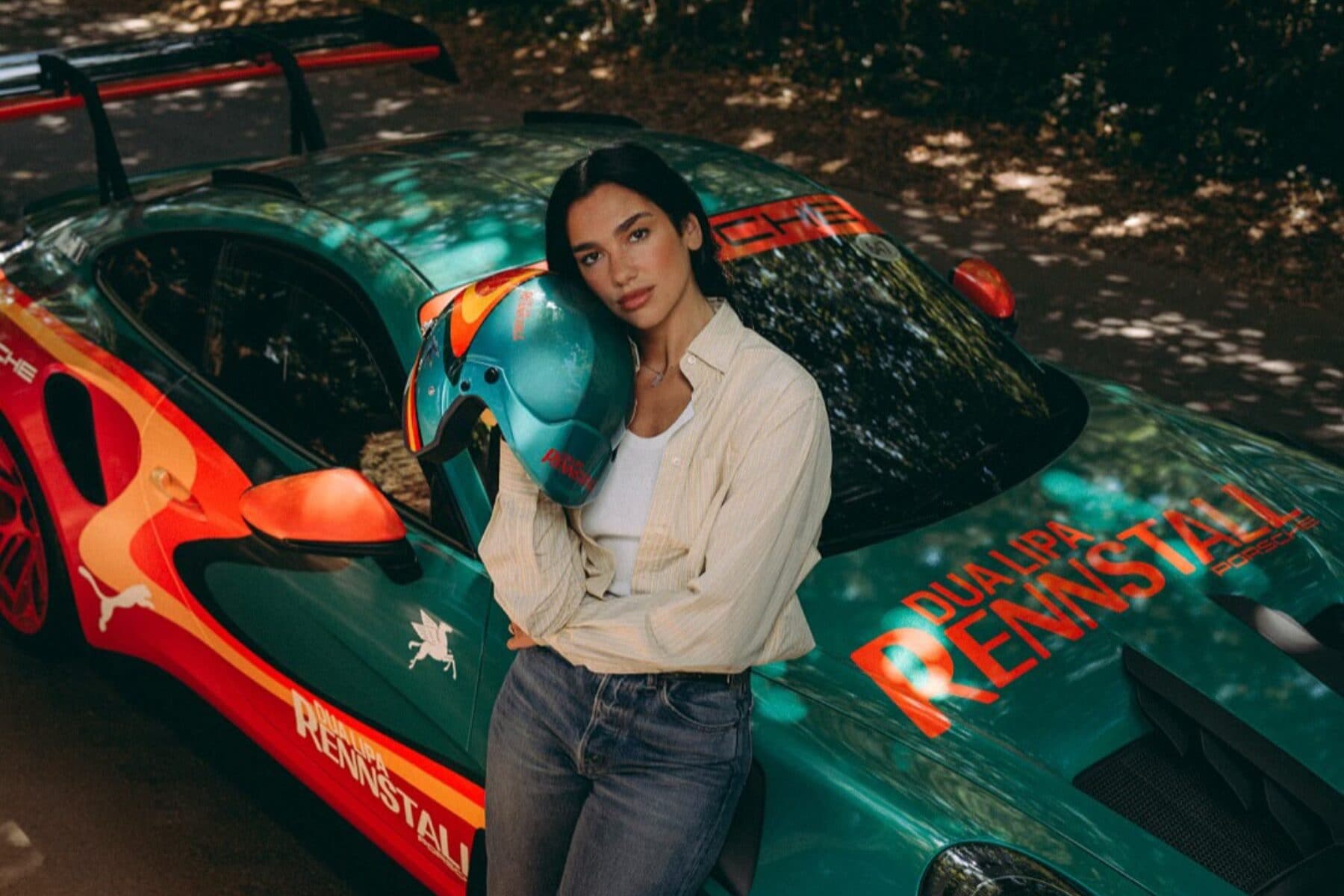 Vetura unike e Porsche e dizajnuar nga Dua Lipa del në ankand, të ardhurat shkojnë për Fondacionin “Sunny Hill”