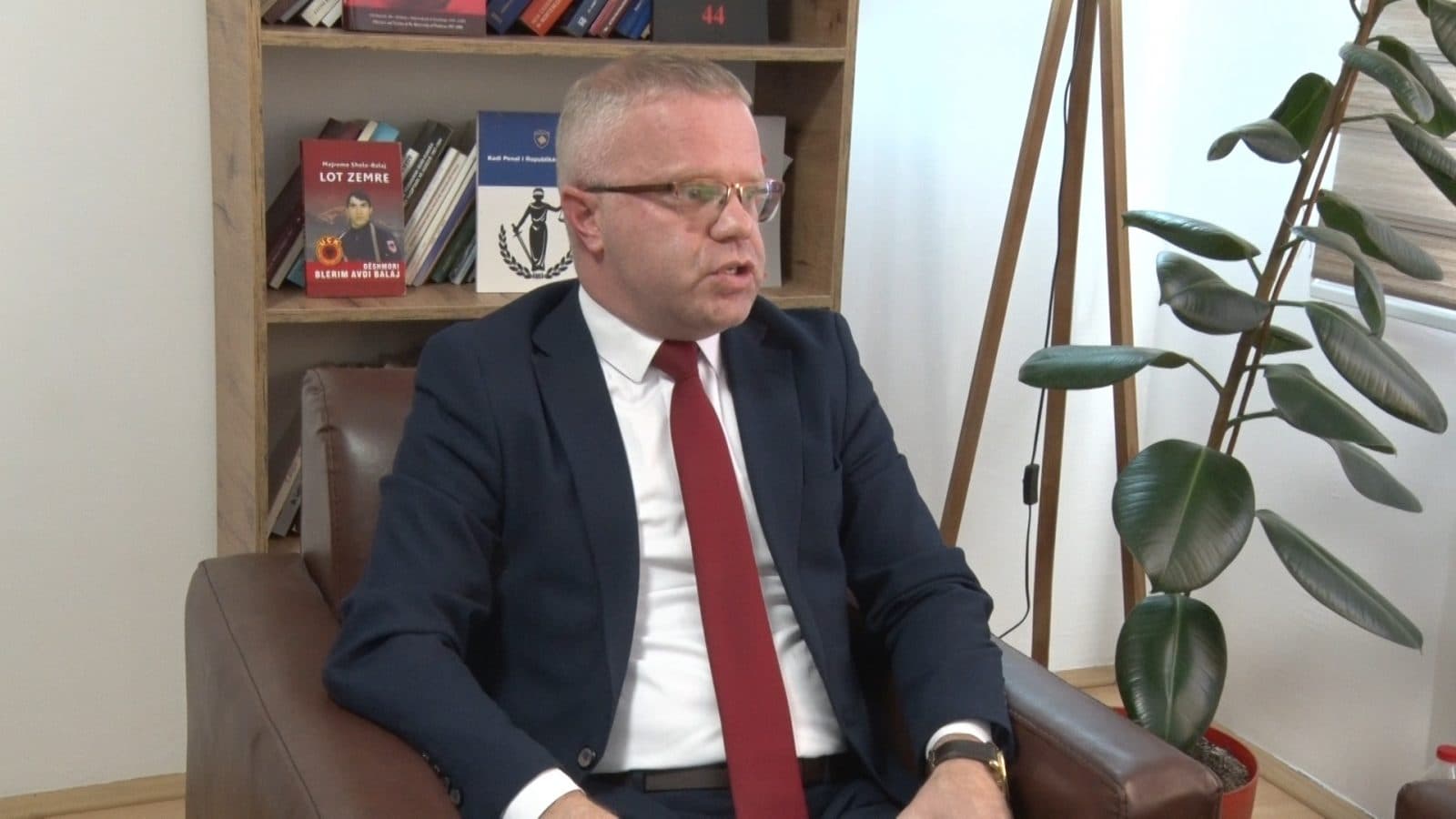 Bajraktari: Gjykata Supreme ka bërë të qartë, s’mund të jesh njëkohësisht deputet dhe ministër