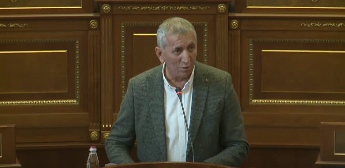 Quni: Rrethanat janë të njëjta, zgjidhja te qeveria e të gjithë partive