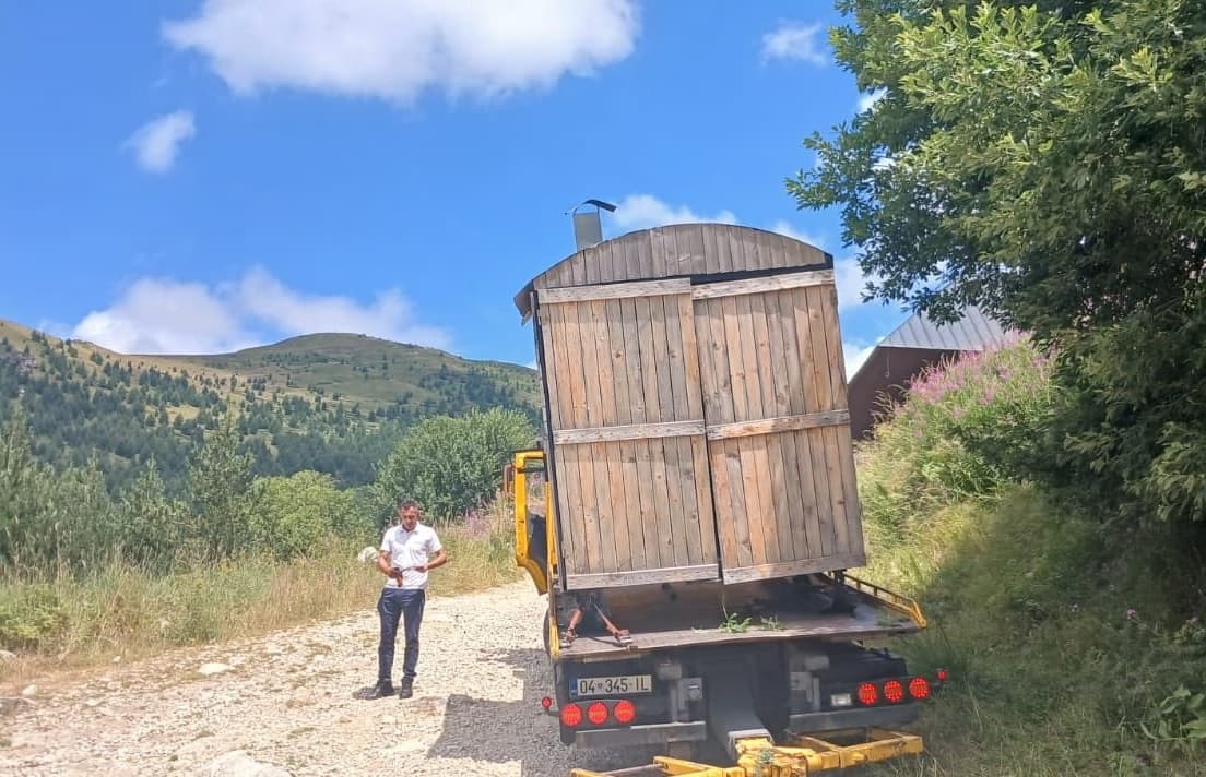 Sekuestrohen kamp-shtëpizat lëvizëse të vendosura në mënyrë të kundërligjshme në Brezovicë