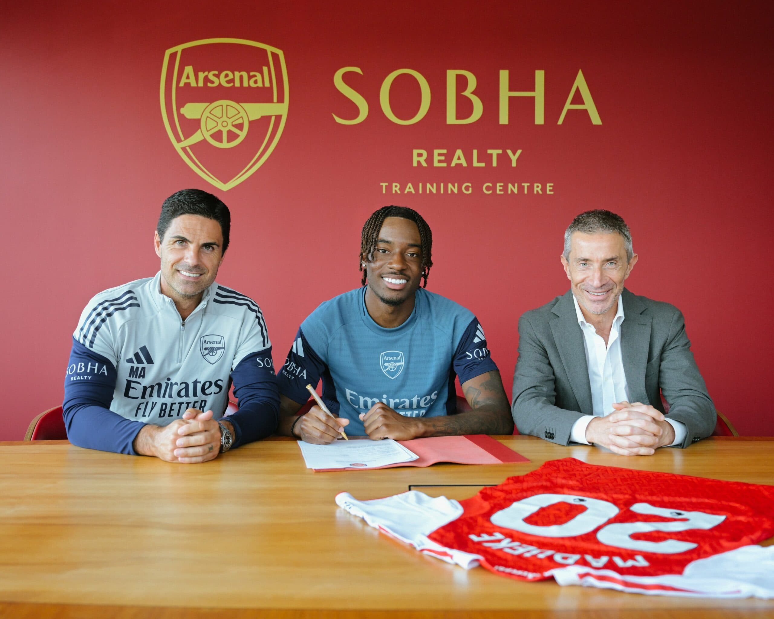 Arsenali prezanton transferimin e Noni Madueke
